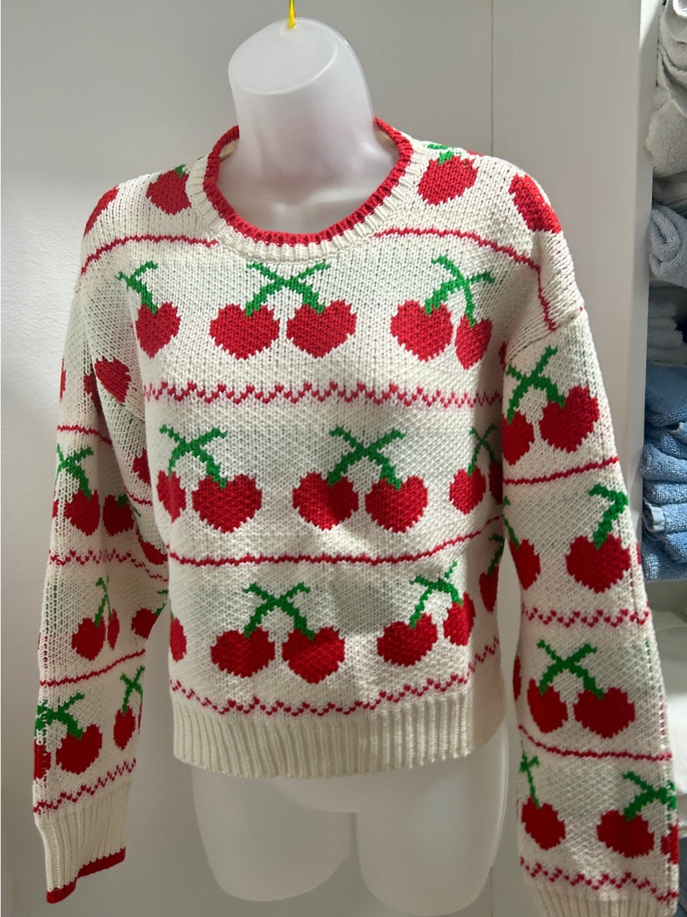 Florence by Mills Cherry Crewneck Crop Sweater. L. NWT